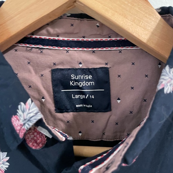 Pineapple button up polo - Picture 3 of 3